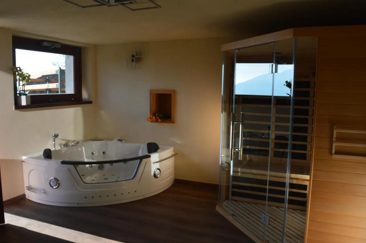 Chalet Buonriposo Cremia Italia